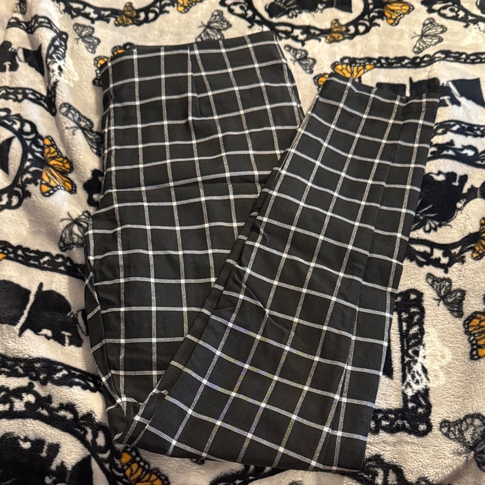 Calvin Klein women’s Black and White Checkered Dress Pants
